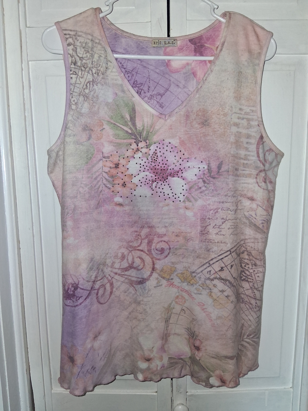 Xcit USA Soft Pink Lavender Floral V-Neck Tank Top - Xhilaration
